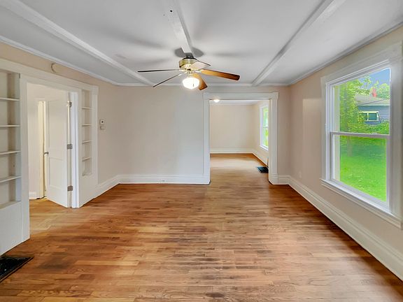2nd image of 37 Caledonia St NE