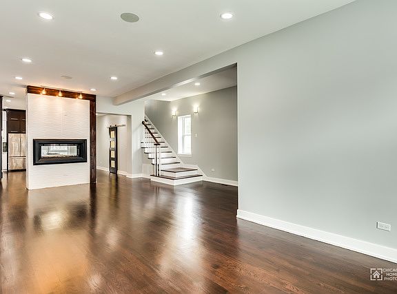 4th image of 4578 S Oakenwald Ave