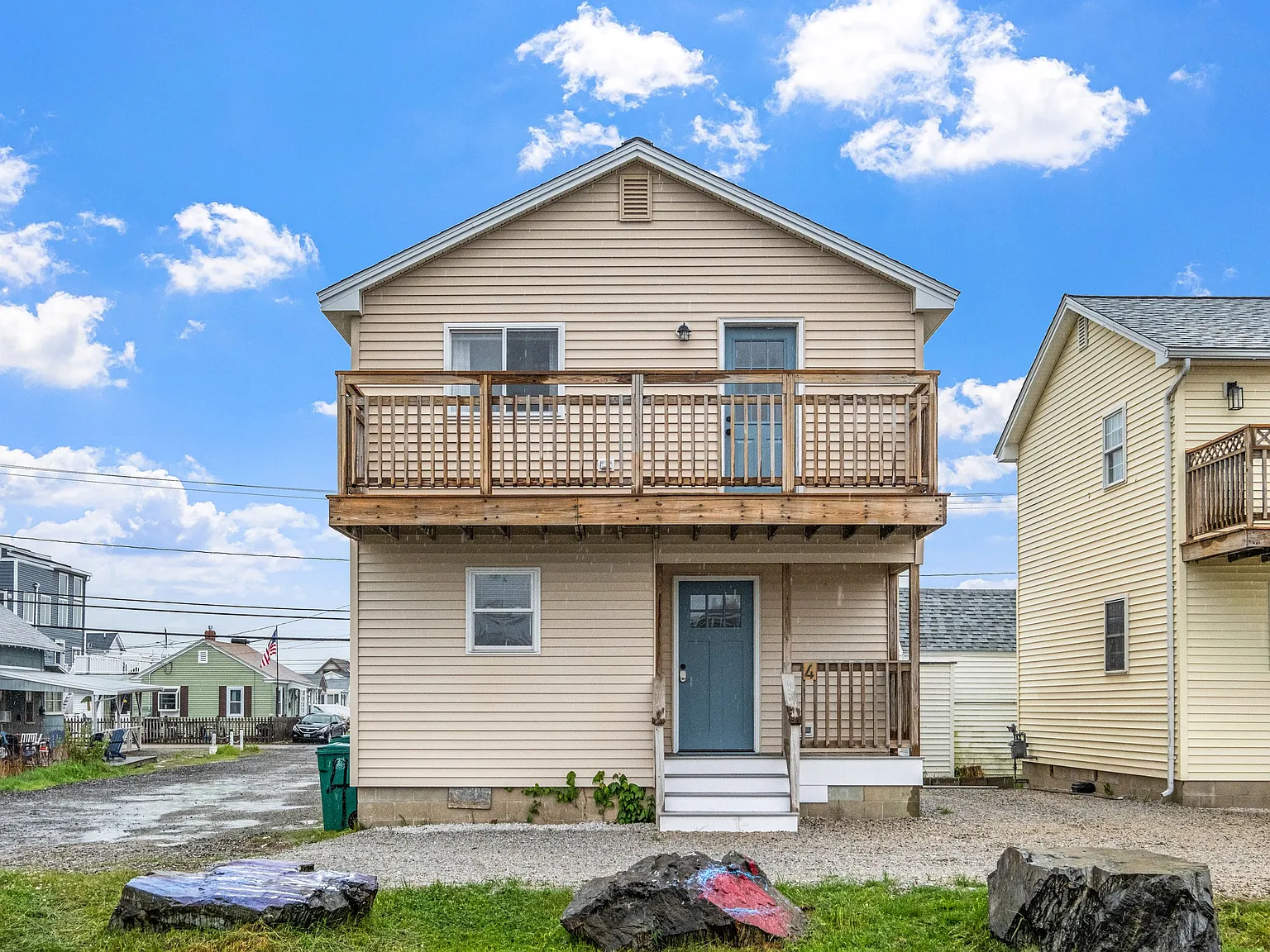 2 bed, 1080 sqft, $2,500 — Photo 1