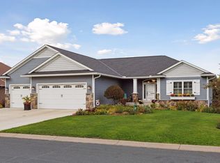 1610 Manchester Pl, Waconia, MN 55387