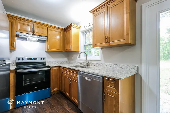 1358 Stoneham Ct — Photo 6