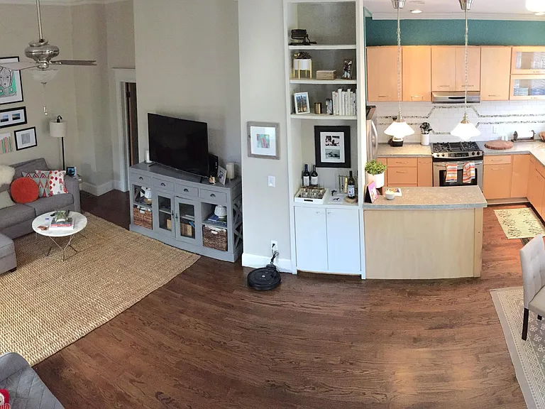 980 Saint Charles Ave NE #5 — Photo 3