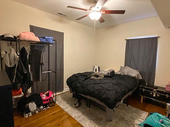 3rd image of 1825 W Leland Ave #G1