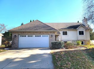1823 Wallinford Drive, Sun Prairie, WI 53590