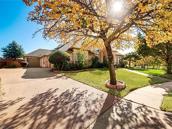 3rd image of 1408 Amberwood Gln
