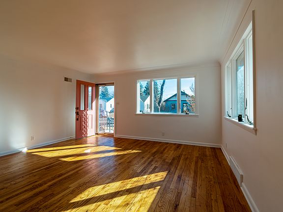 2nd image of 1701 Rainbow Ave