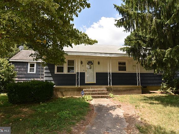 2nd image of 35 N Main St