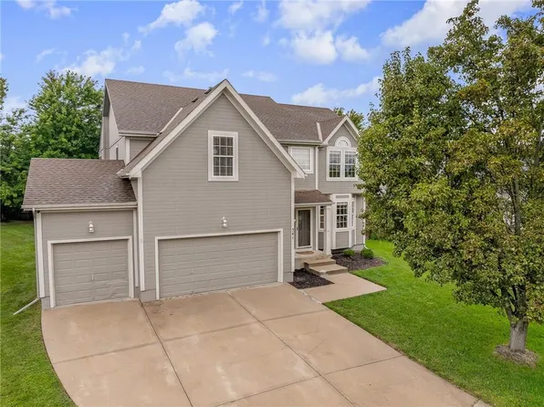 341 Arroyo St, Olathe, KS 66061