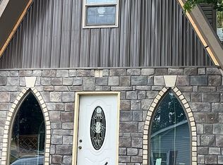 351 Essex Rd, Vermilion, OH 44089
