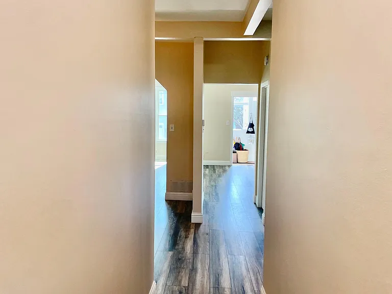 1327 47th Ave — Photo 10