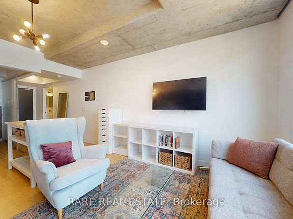 2nd image of 55 Stewart St #621