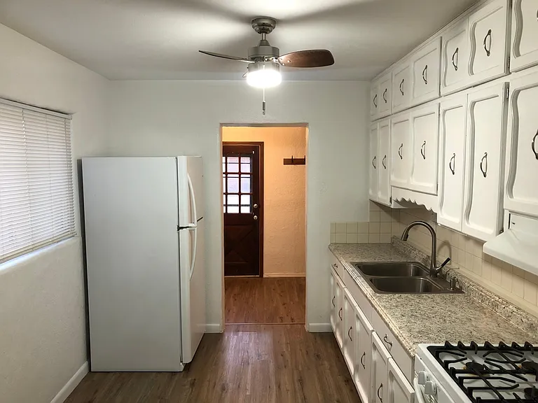 7425 Sky Court Cir NE — Photo 6