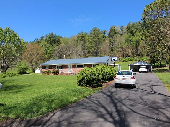 2nd image of 565 Circle Dr