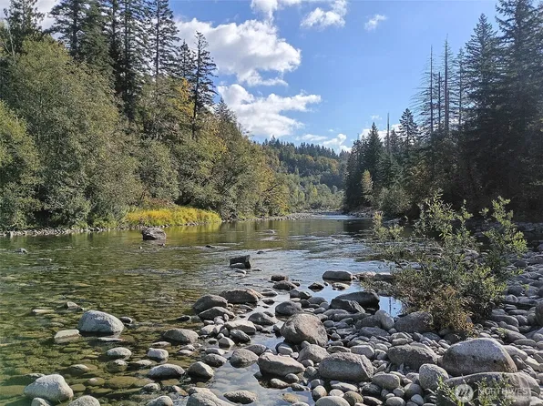 75900 NE 123rd Street, Skykomish, WA 98288
