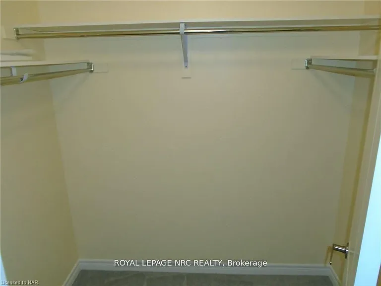 37 Sparkle Dr — Photo 14