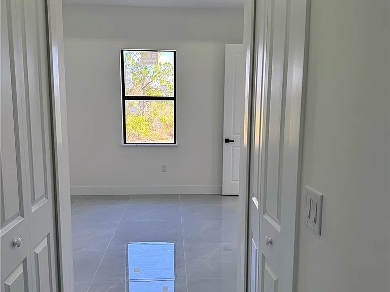 459 Lockport Ave S — Photo 6