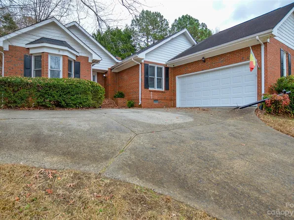 1012 Balsam Ter, Charlotte, NC 28214