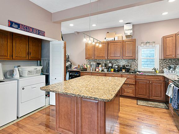 3rd image of 89 Plymouth St #2