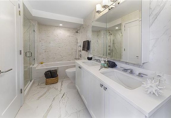 5th image of 330 E 38th St APT 12D