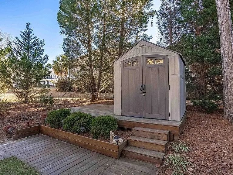 1005 Tarrytown Ln — Photo 35