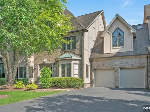 227 Cambridge Oaks, Park Ridge, NJ 07656