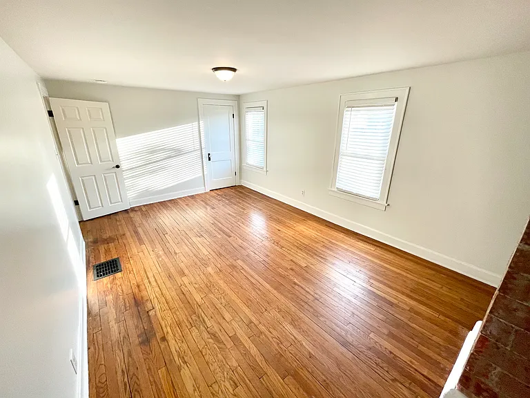 1184 Sidney St — Photo 11