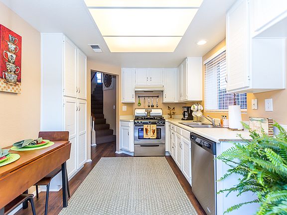 4th image of 15854 Antelope Dr