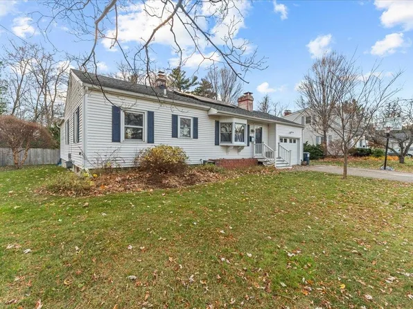 7 Onondaga Avenue, Essex Junction, VT 05452