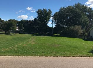 1926 Suzy St, Sandwich, IL 60548