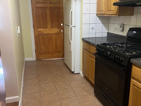 4th image of 1042A E 217th St #1