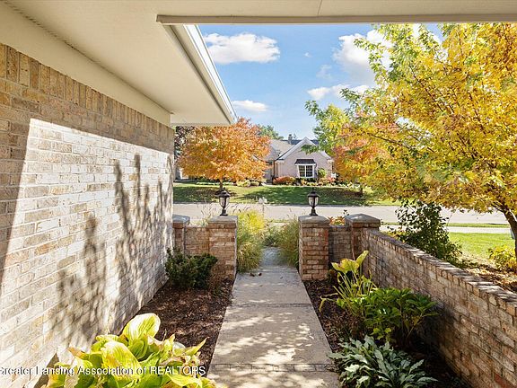 5th image of 6111 W Longview Dr