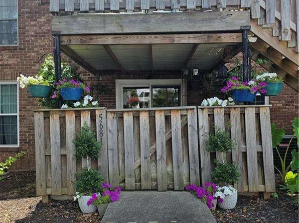 5681 Kingsport Dr, Sandy Springs, GA 30342