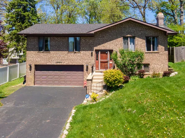 25172 W Columbia Bay Dr, Lake Villa, IL 60046