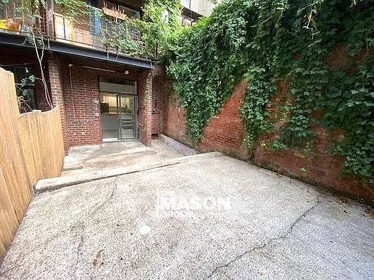 Rented by Mason Group LLC | media 8