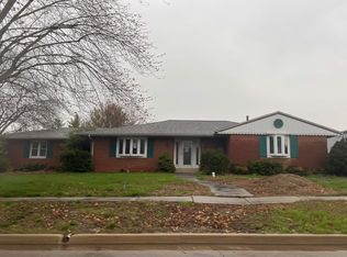 515 W Pearl St, Staunton, IL 62088
