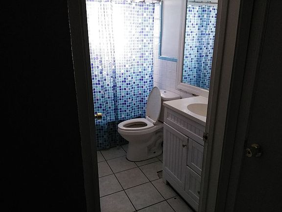 3rd image of 7840 NW 30th St