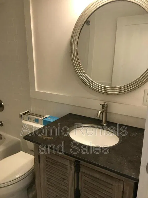 2 bed, 1.0 bath, 948 sqft, $1,600 — Photo 4