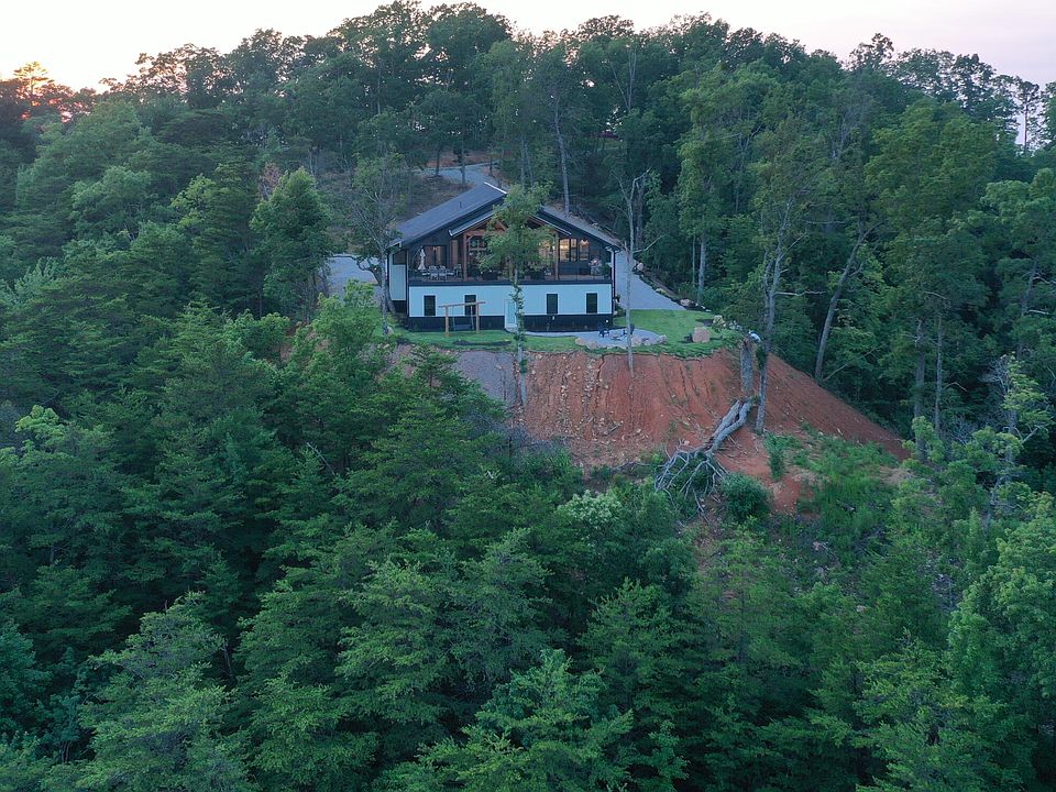 34th image of 550 Steer Creek Rd