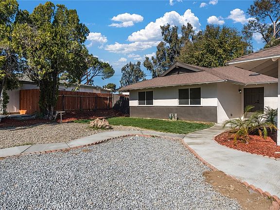 4th image of 1423 N Terrace Rd