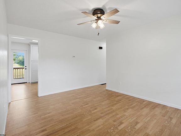 4th image of 120 Westfield Rd