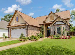 120 N Montauban Dr, Lafayette, LA 70507