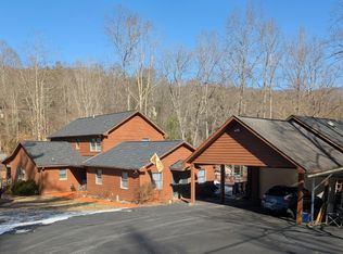 1606 Valley View Dr, Big Stone Gap, VA 24219
