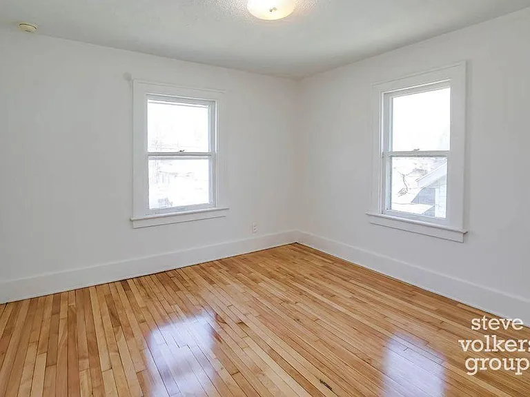 1034 Hall St SE — Photo 12