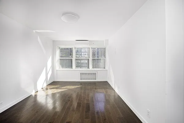 Rented by Waldstar Real Estate LLC | media 31