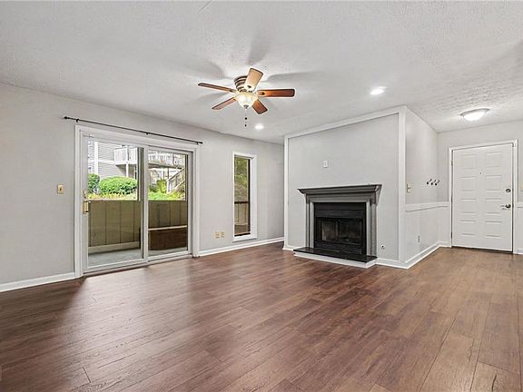 5th image of 616 Wynnes Ridge Cir SE