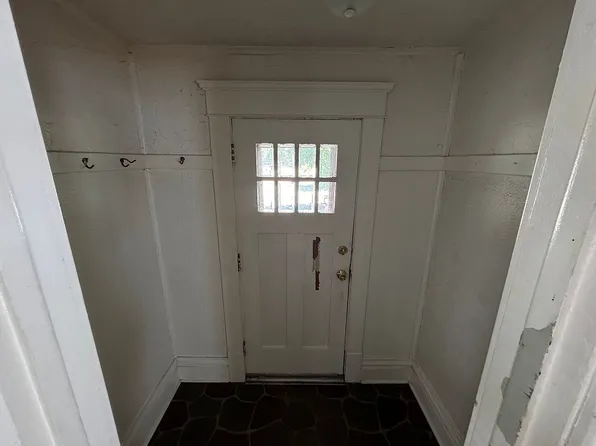 120 S Clemens Ave, Lansing, MI 48912