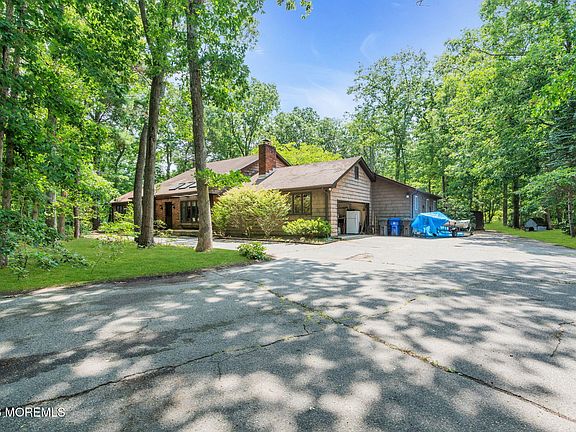 3rd image of 2528 Whitesville Road