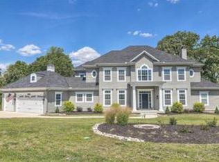 12950 NW 58th St, Parkville, MO 64152