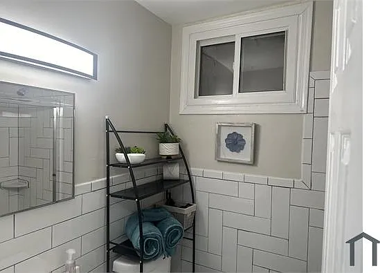 1607 Levis St NE #1 — Photo 8