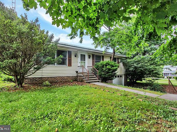 3rd image of 12 Apple Ln